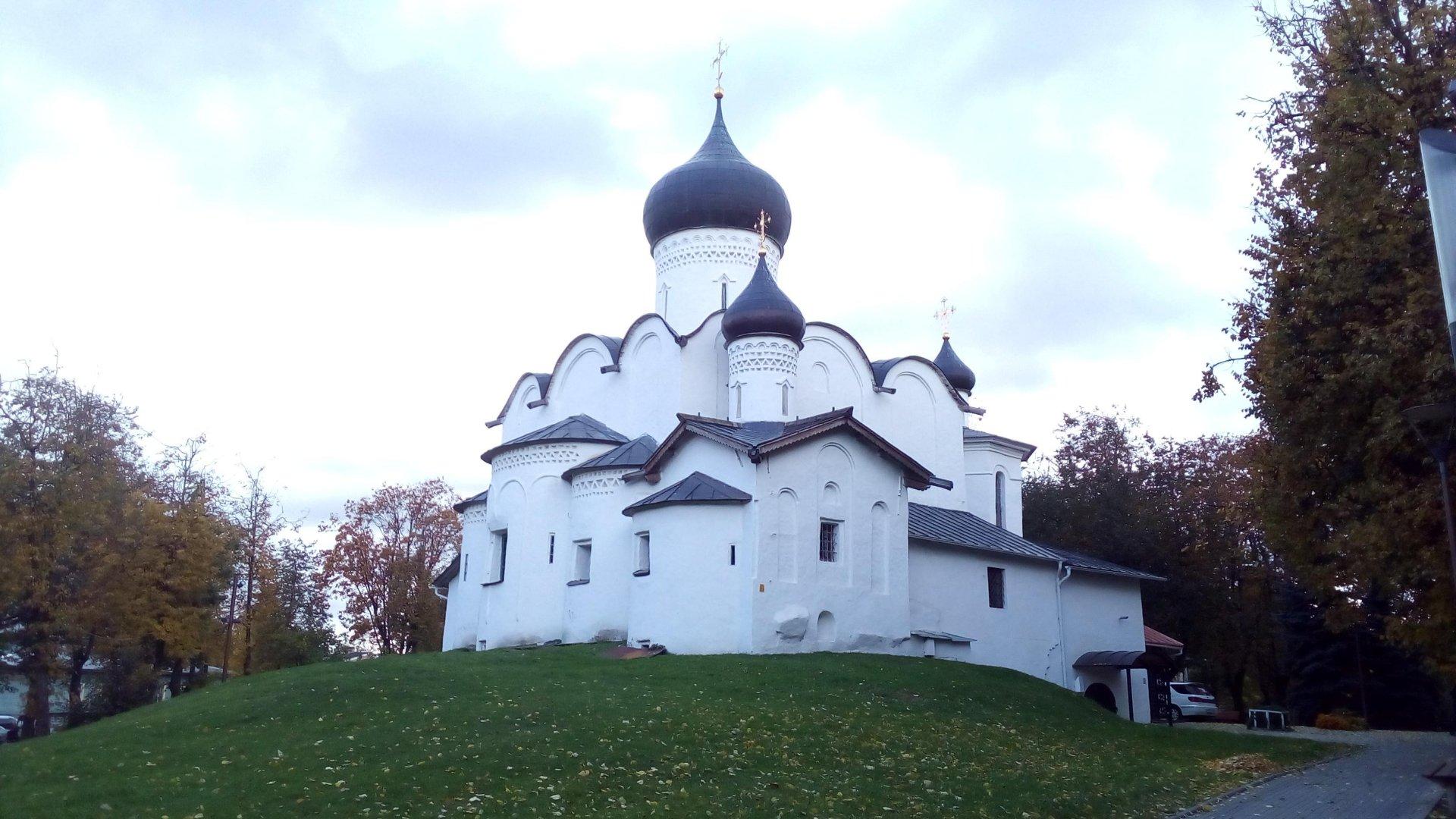 Церковь Василия с горки в Пскове